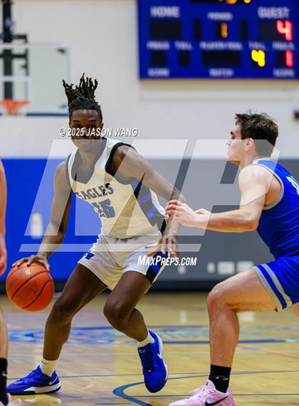 Thumbnail 3 in Shorewood vs. Federal Way (WIAA 3A Opening Round) photogallery.
