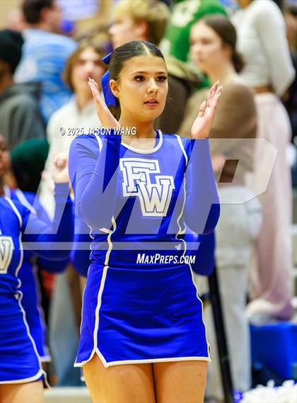 Thumbnail 1 in Shorewood vs. Federal Way (WIAA 3A Opening Round) photogallery.