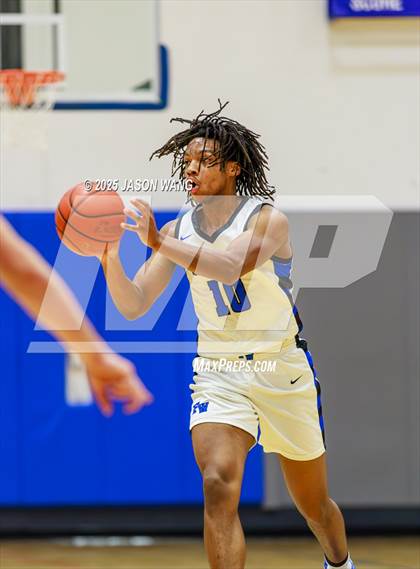 Thumbnail 3 in Shorewood vs. Federal Way (WIAA 3A Opening Round) photogallery.