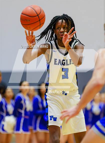 Thumbnail 3 in Shorewood vs. Federal Way (WIAA 3A Opening Round) photogallery.