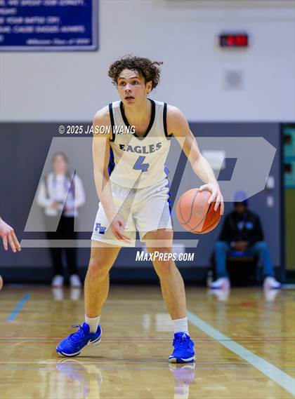 Thumbnail 1 in Shorewood vs. Federal Way (WIAA 3A Opening Round) photogallery.