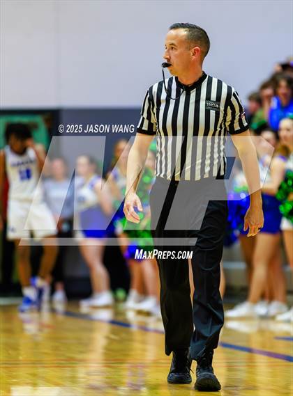 Thumbnail 3 in Shorewood vs. Federal Way (WIAA 3A Opening Round) photogallery.