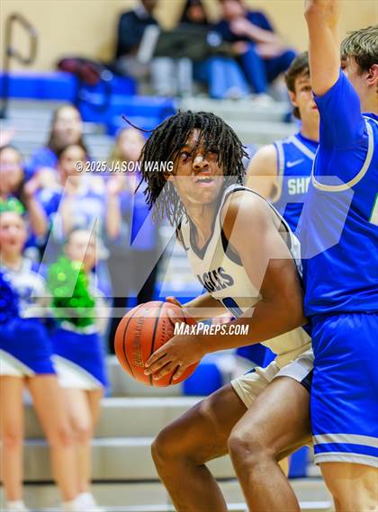 Thumbnail 1 in Shorewood vs. Federal Way (WIAA 3A Opening Round) photogallery.