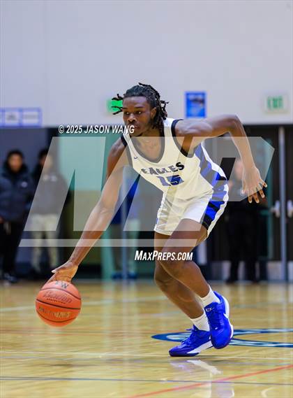Thumbnail 2 in Shorewood vs. Federal Way (WIAA 3A Opening Round) photogallery.