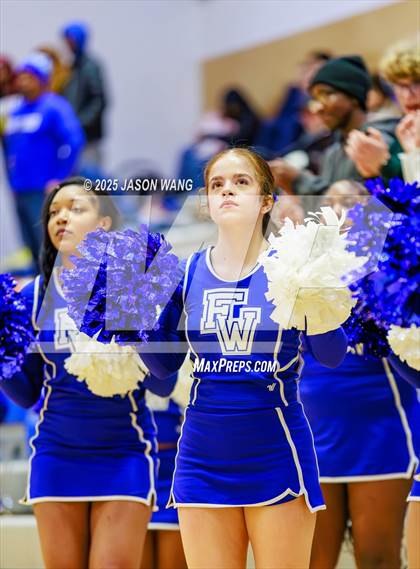 Thumbnail 2 in Shorewood vs. Federal Way (WIAA 3A Opening Round) photogallery.