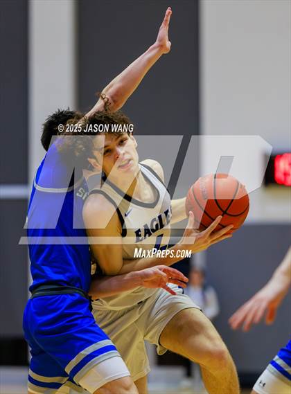 Thumbnail 3 in Shorewood vs. Federal Way (WIAA 3A Opening Round) photogallery.
