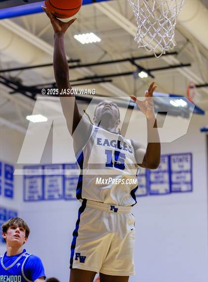 Thumbnail 3 in Shorewood vs. Federal Way (WIAA 3A Opening Round) photogallery.