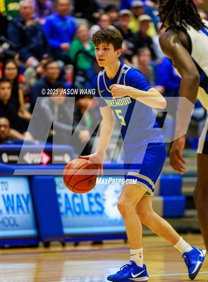 Thumbnail 3 in Shorewood vs. Federal Way (WIAA 3A Opening Round) photogallery.
