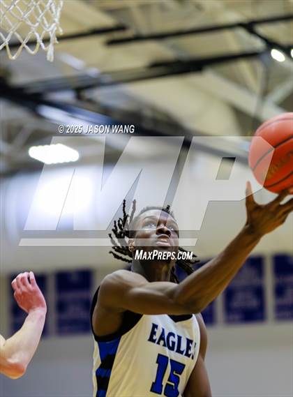 Thumbnail 2 in Shorewood vs. Federal Way (WIAA 3A Opening Round) photogallery.