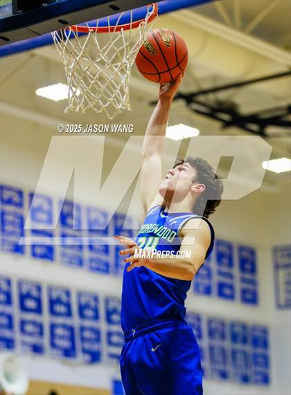 Thumbnail 1 in Shorewood vs. Federal Way (WIAA 3A Opening Round) photogallery.