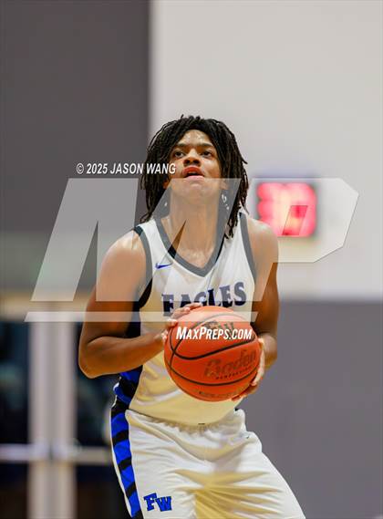 Thumbnail 3 in Shorewood vs. Federal Way (WIAA 3A Opening Round) photogallery.