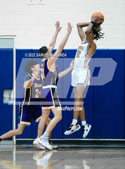 Thumbnail 1 in Agoura vs Valencia (7th Annual West Valley Tip-off Classic) photogallery.