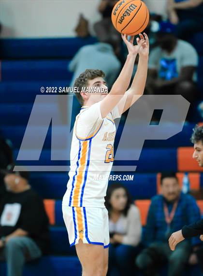 Thumbnail 3 in Agoura vs Valencia (7th Annual West Valley Tip-off Classic) photogallery.