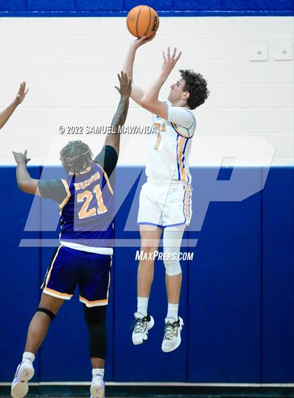 Thumbnail 1 in Agoura vs Valencia (7th Annual West Valley Tip-off Classic) photogallery.