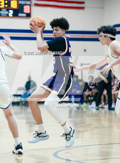 Thumbnail 3 in Agoura vs Valencia (7th Annual West Valley Tip-off Classic) photogallery.