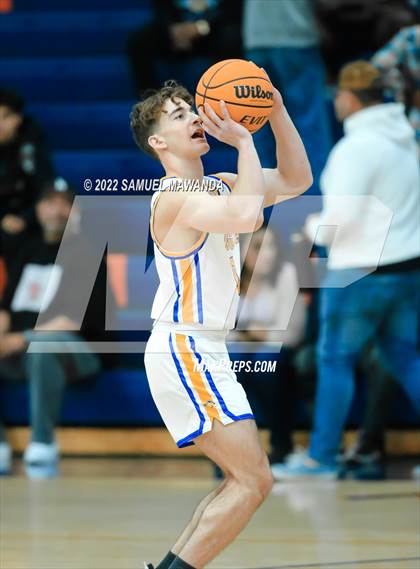 Thumbnail 1 in Agoura vs Valencia (7th Annual West Valley Tip-off Classic) photogallery.