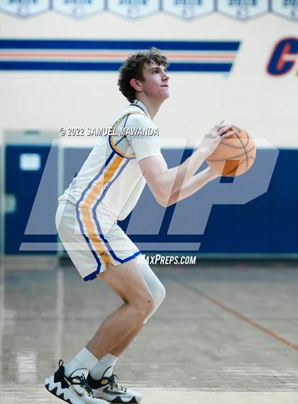 Thumbnail 2 in Agoura vs Valencia (7th Annual West Valley Tip-off Classic) photogallery.