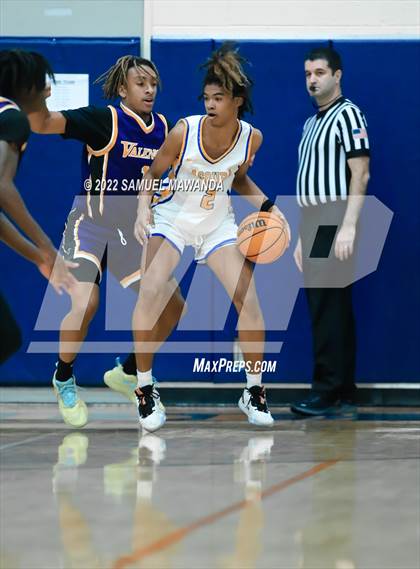Thumbnail 3 in Agoura vs Valencia (7th Annual West Valley Tip-off Classic) photogallery.