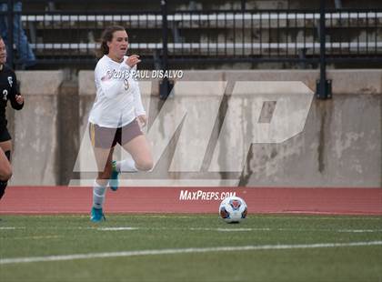 Thumbnail 1 in Silver Creek vs. Windsor (CHSAA 4A Semi-Final) photogallery.