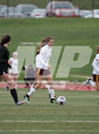 Thumbnail 3 in Silver Creek vs. Windsor (CHSAA 4A Semi-Final) photogallery.
