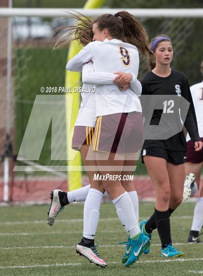 Thumbnail 1 in Silver Creek vs. Windsor (CHSAA 4A Semi-Final) photogallery.