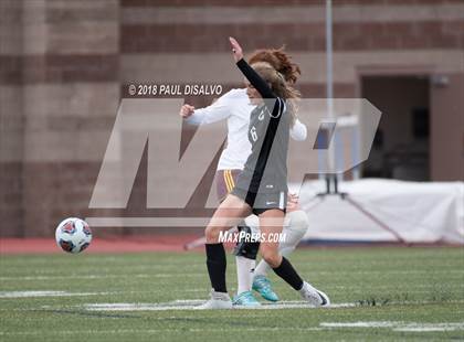 Thumbnail 3 in Silver Creek vs. Windsor (CHSAA 4A Semi-Final) photogallery.