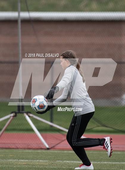 Thumbnail 2 in Silver Creek vs. Windsor (CHSAA 4A Semi-Final) photogallery.