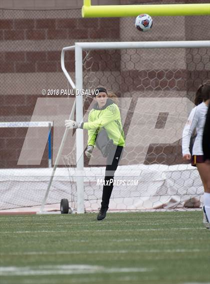 Thumbnail 3 in Silver Creek vs. Windsor (CHSAA 4A Semi-Final) photogallery.