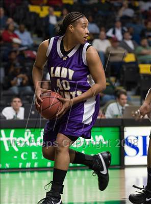 Thumbnail 1 in Waynesboro vs Bruton (VHSL AA Semifinal) photogallery.