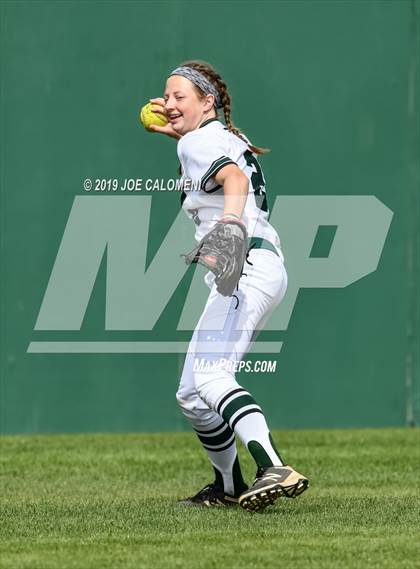 Thumbnail 3 in Reagan [Ronald] vs Antonian Prep (NEISD Softball Tournament) photogallery.