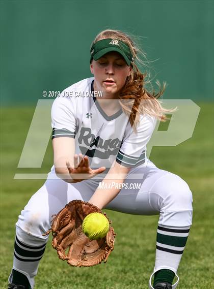 Thumbnail 2 in Reagan [Ronald] vs Antonian Prep (NEISD Softball Tournament) photogallery.