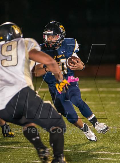 Thumbnail 2 in St. Mary's vs. Bishop Fenwick photogallery.