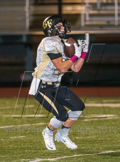 Thumbnail 2 in St. Mary's vs. Bishop Fenwick photogallery.