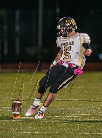 Thumbnail 3 in St. Mary's vs. Bishop Fenwick photogallery.