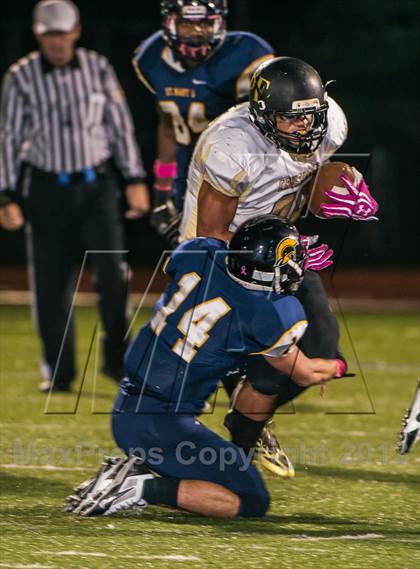 Thumbnail 3 in St. Mary's vs. Bishop Fenwick photogallery.