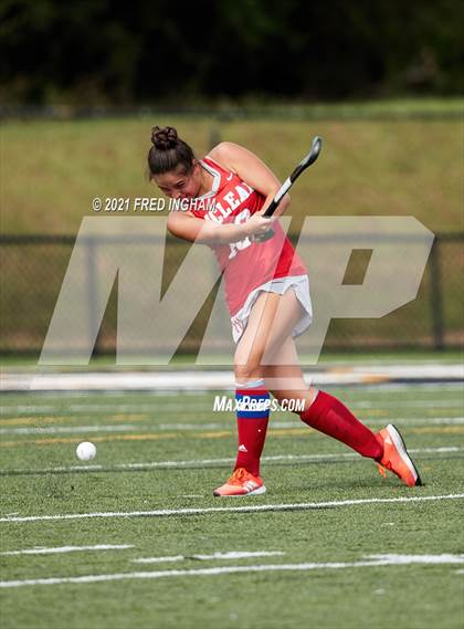 Thumbnail 2 in Langley vs McLean (Bulldog Invitational) photogallery.