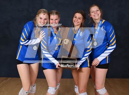 Thumbnail 2 in Ripon Christian @ Redwood (CIF State D3 Final Awards) photogallery.