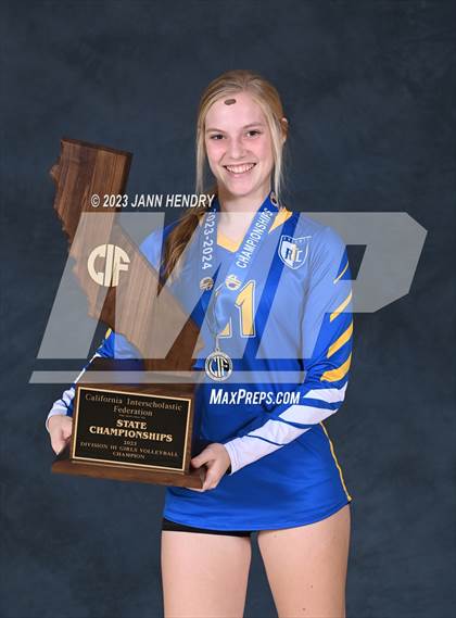 Thumbnail 3 in Ripon Christian @ Redwood (CIF State D3 Final Awards) photogallery.