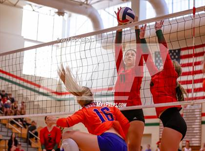 Thumbnail 1 in College Park vs Grand Oaks photogallery.