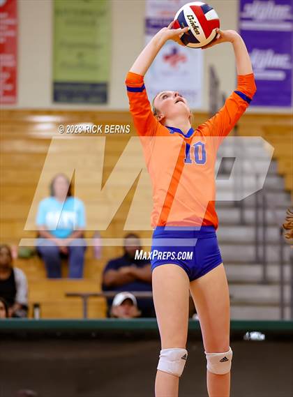 Thumbnail 2 in College Park vs Grand Oaks photogallery.