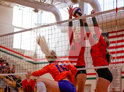 Thumbnail 3 in College Park vs Grand Oaks photogallery.