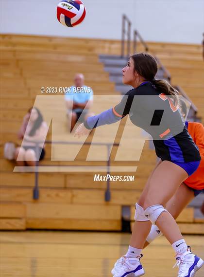 Thumbnail 2 in College Park vs Grand Oaks photogallery.
