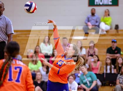 Thumbnail 2 in College Park vs Grand Oaks photogallery.