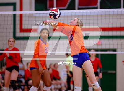 Thumbnail 2 in College Park vs Grand Oaks photogallery.
