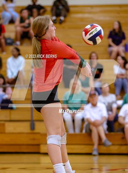 Thumbnail 1 in College Park vs Grand Oaks photogallery.