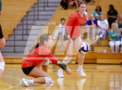 Thumbnail 2 in College Park vs Grand Oaks photogallery.