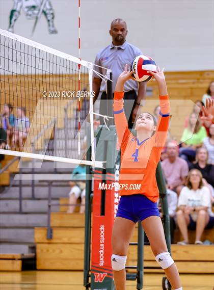 Thumbnail 3 in College Park vs Grand Oaks photogallery.