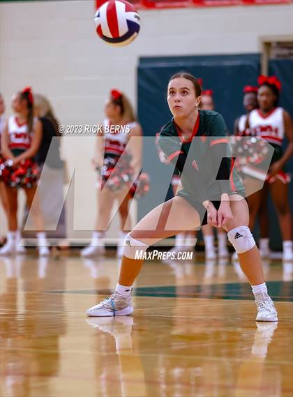 Thumbnail 3 in College Park vs Grand Oaks photogallery.