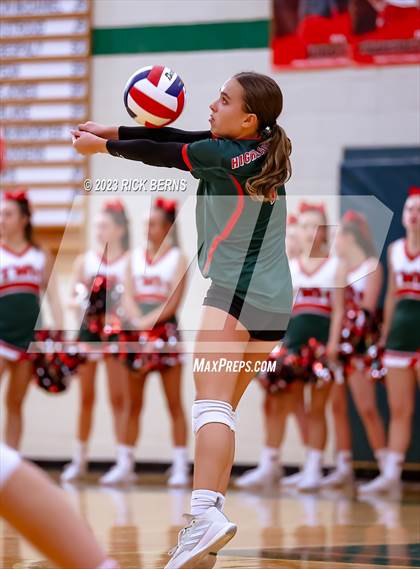 Thumbnail 2 in College Park vs Grand Oaks photogallery.