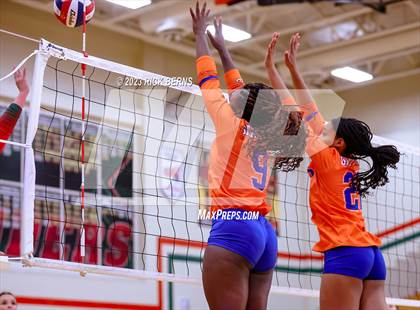 Thumbnail 1 in College Park vs Grand Oaks photogallery.
